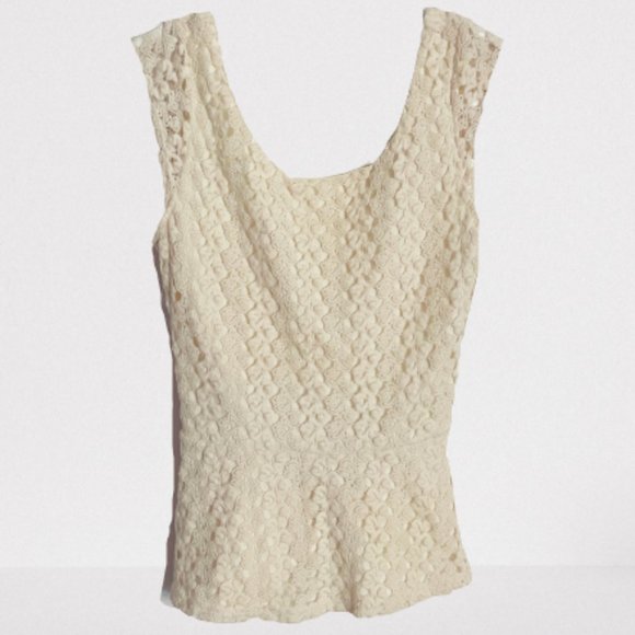 Kirra Lace Top Blouse Keyhole Back - Picture 2 of 5